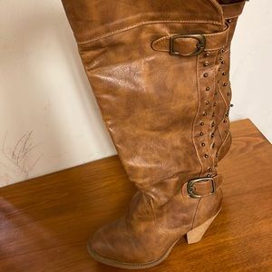 Not rates tan heeled boots
